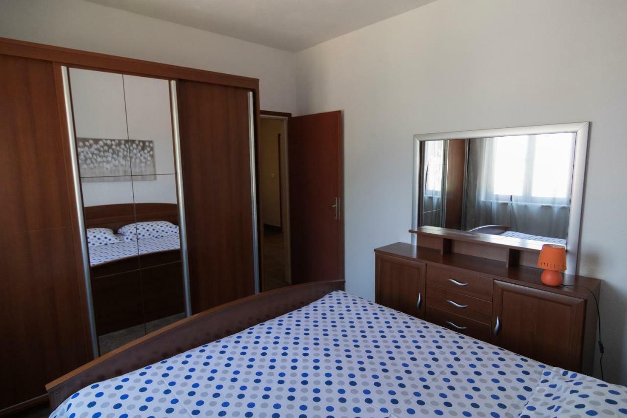 Apartments Ivana Постира Экстерьер фото