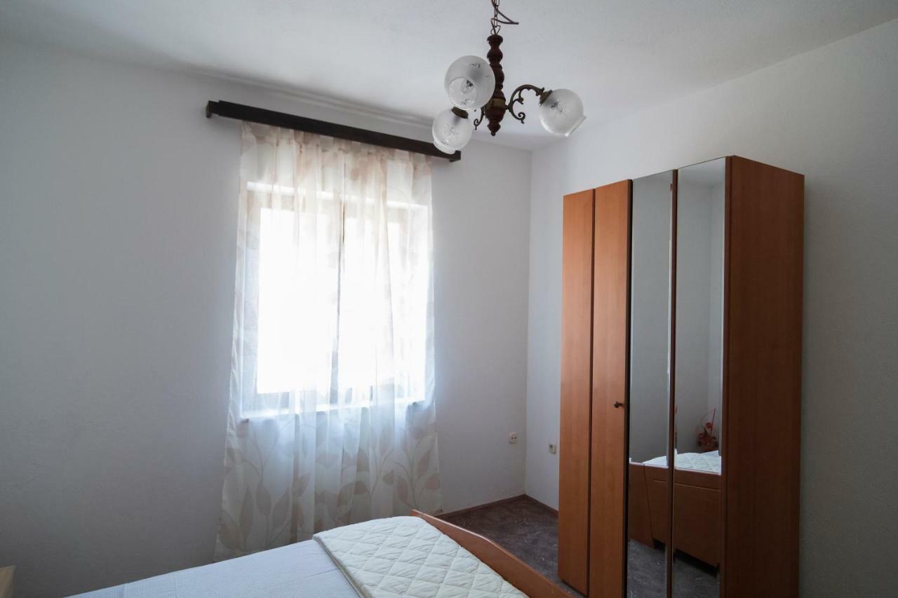 Apartments Ivana Постира Экстерьер фото