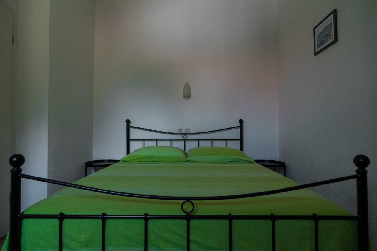 Apartments Ivana Постира Экстерьер фото